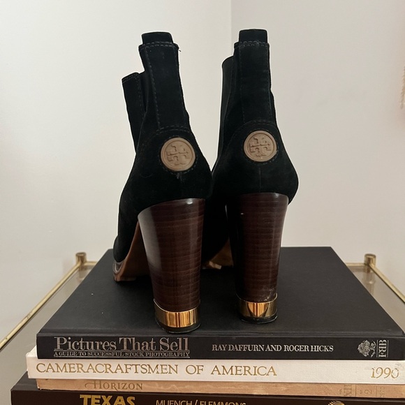 Tory Burch Fall Winter Ankle Black Boots with block wooden Heeled - Picture 5 of 12